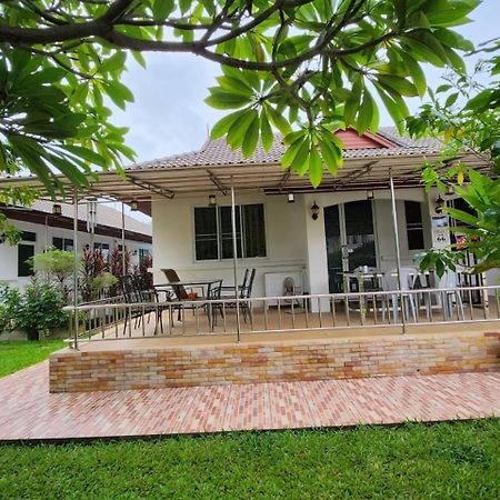 Nuch's Apple Guest House Si Bun Ruang Extérieur photo